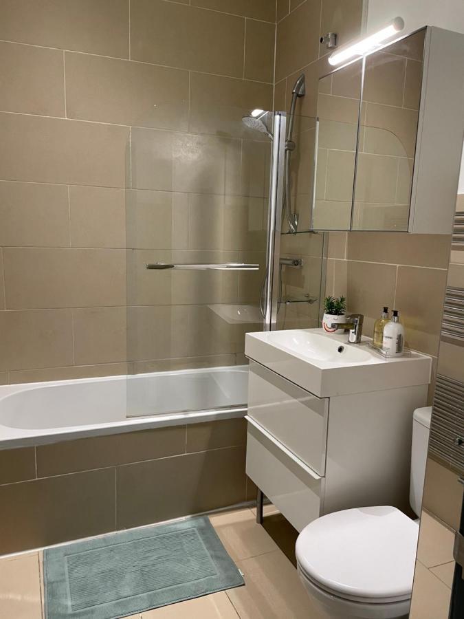 2 Bed Apartment Close To City Centre Cardiff Exterior foto